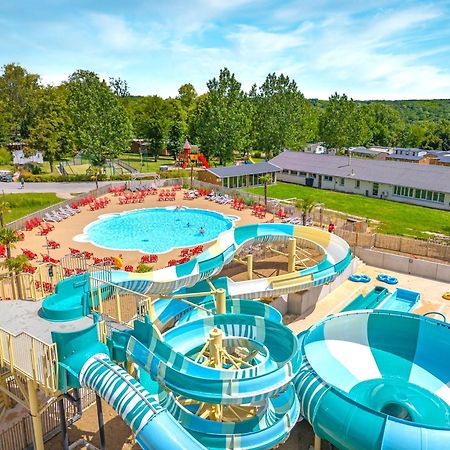 Camping Le Parc De Paris Villevaude Bagian luar foto